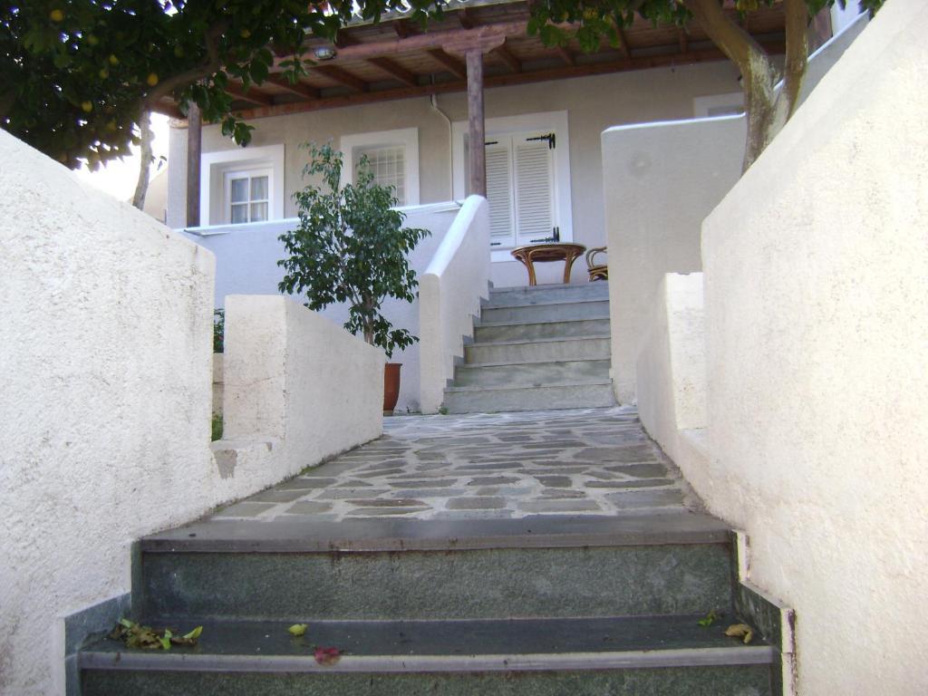 Theo Studios & Apartments Spétses Exterior foto